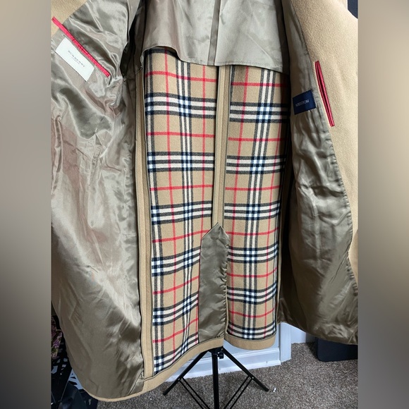 Burberry men’s Coat 44long with defect - Picture 8 of 15